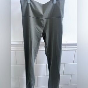 Lululemon Leggings Align 25” inseam Light Green Size 8